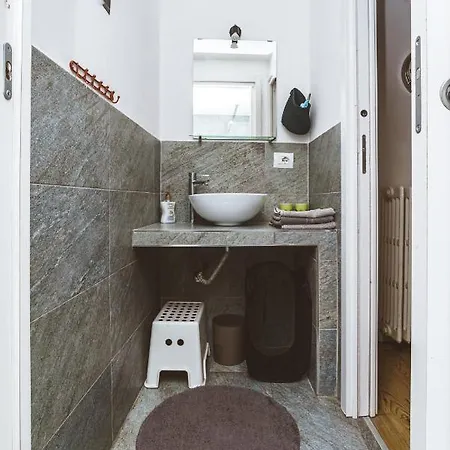 Stagabin Little Loft Near Porta Susa Station And Subway Appartamento